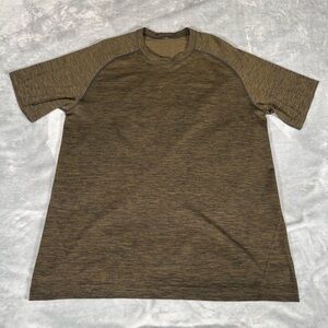 Lululemon Metal Vent Tech T Shirt Mens XL Slim Fit Athletic Stretch READ!